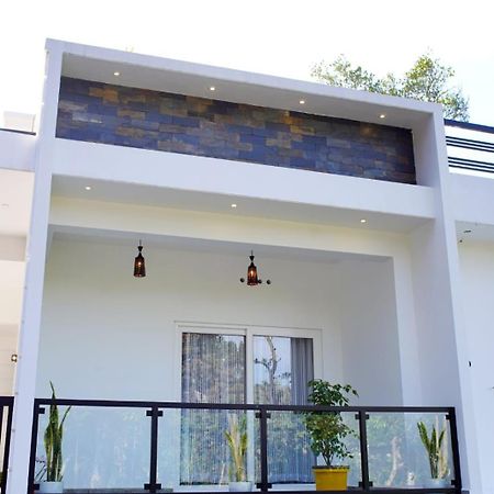 Vaishnavam Double Bedroom Villa Теккаді Екстер'єр фото